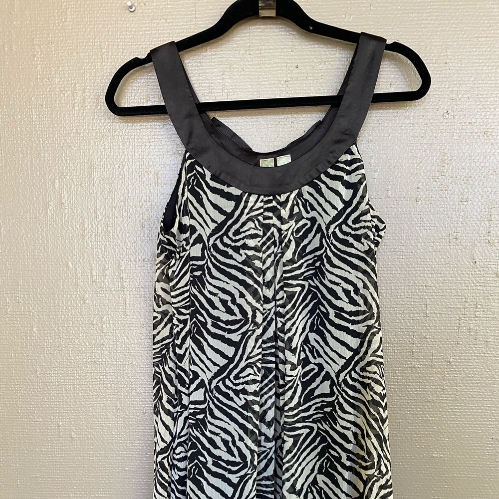 🖤Nordstrom Zebra pattern dress with bow detail🖤